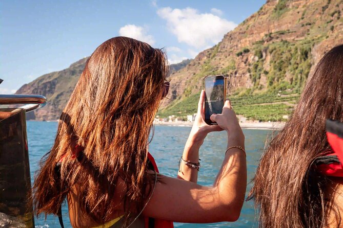Funchal: Speedboat tour- SEE THE ISLAND AND LIFE AT SEA - Madeira’s cliffs, terraces, and coves from the sea