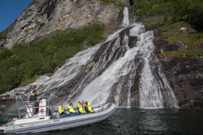 Geiranger: RIB Fjordsafari Geirangefjord - A small group, but not a private tour