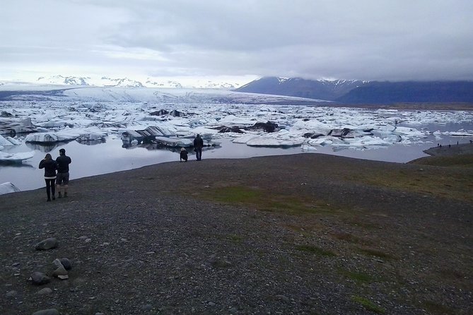 Glacier Lagoon Private Tour with Private Zodiac boat ride on the Iceberg Lagoon - Skógafoss: power and scale