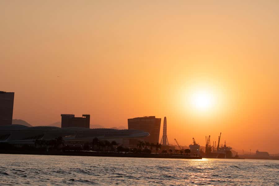 Glória: Sunset Speedboat Cruise with Drinks and Snacks - Why this cruise is different from a regular Rio sightseeing tour