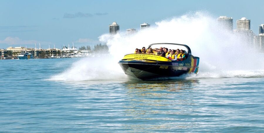 Gold Coast: 1-Hour Extreme Jet Boat Ride - Mansions, islands, and wildlife between the thrills