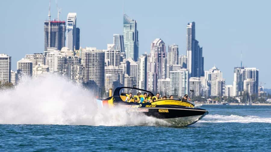 Gold Coast: Extreme Jet Boat Blast Ride - The run toward Wave Break Island