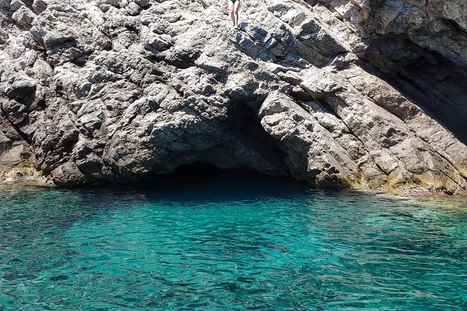 Half-Day Best Beaches & Bays Private Speed Boat Tour - Kolocep brings caves and cliff jumping
