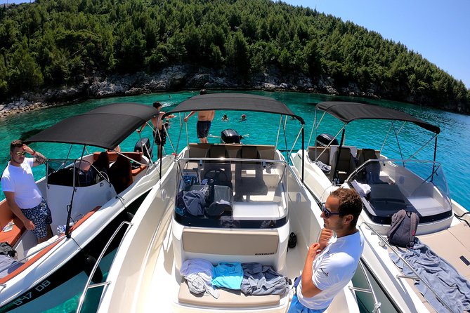 Half-Day Elafiti Islands Private Speed Boat Tour by Quicksilver 675 - The skipper makes the private format work