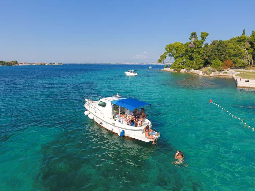 half day group speedboat tour of the islands around Zadar - Ošljak: the first hour in the sea