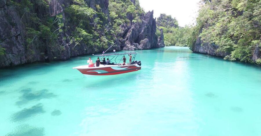 Half-Day Seasation Premium Speedboat Group Island Hopping - Route one: Big Lagoon, Hidden Beach, and Seven Commandos
