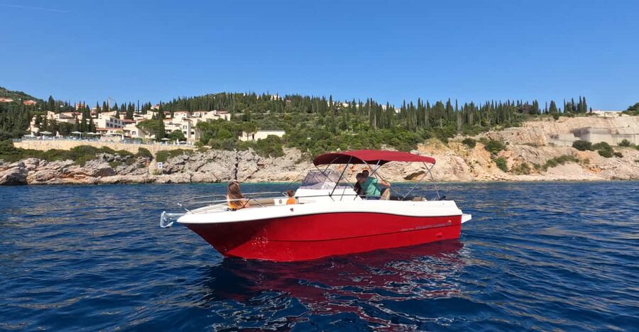 Half day speedboat tour - find caves and enjoy swimming - What this four-hour island trip does well