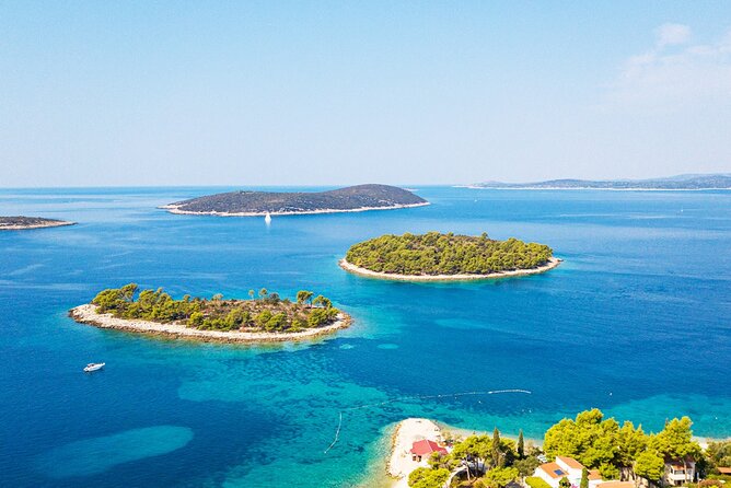 Half day speedboat tour to Solta island & Blue Lagoon from Trogir - The Blue Lagoon and its small islands