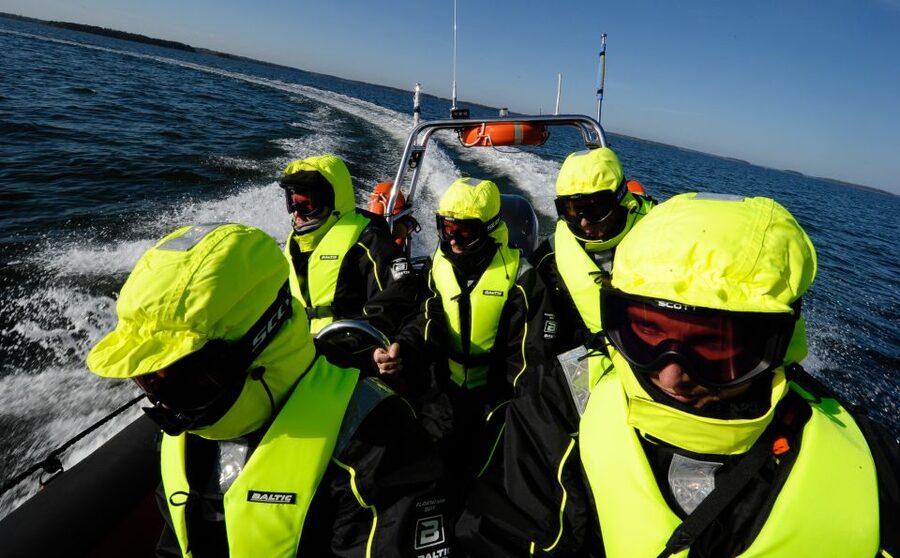 Helsinki: City and Outer Islands Guided RIB Boat Tour - Vasikkasaari, Koivusaari, and Saunasaari