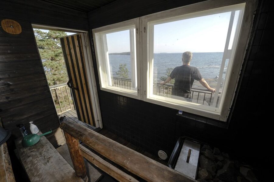 Helsinki: RIB Tour to Local's Cottage with BBQ and Sauna - Key points at a glance