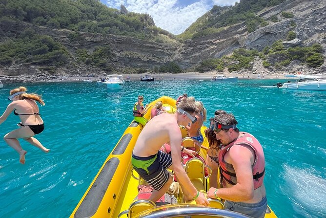 High-Speed Speedboat Adventure in the Bay of Alcudia - Captain Salvador and the small-boat feel