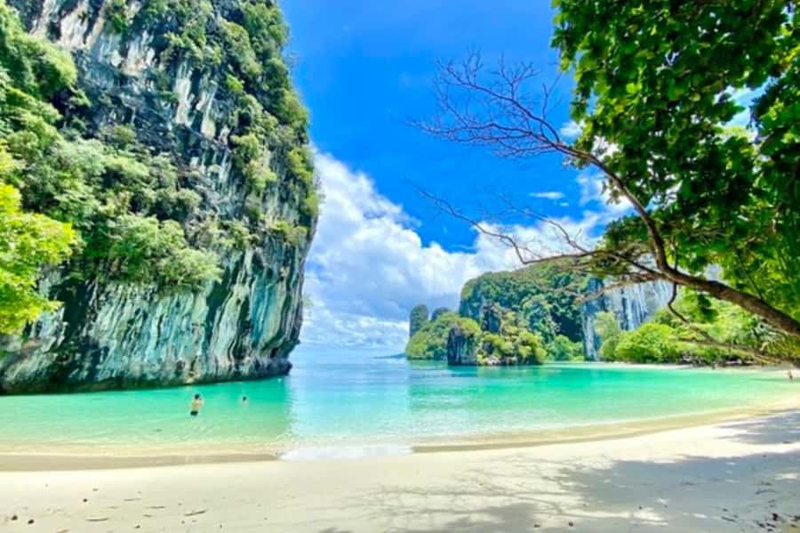 Hong Island Tour by Speedboat - Who will enjoy this island day
