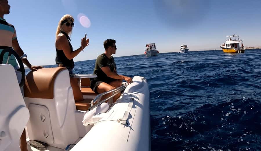 Hurghada: Dolphin House & Water sports Banana by Speedboat - Is $195 good value for two people?