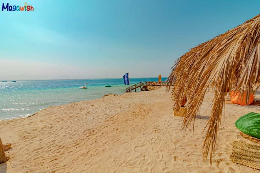 Hurghada: Magawish Island Speedboat W Snorkelling & Lunch - Leaving Hurghada by van and speedboat
