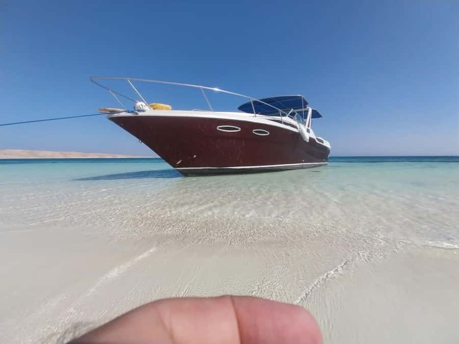 Hurghada: Private Luxury Speedboat W Snorkelling & Fruits - Why a private Hurghada speedboat changes the day