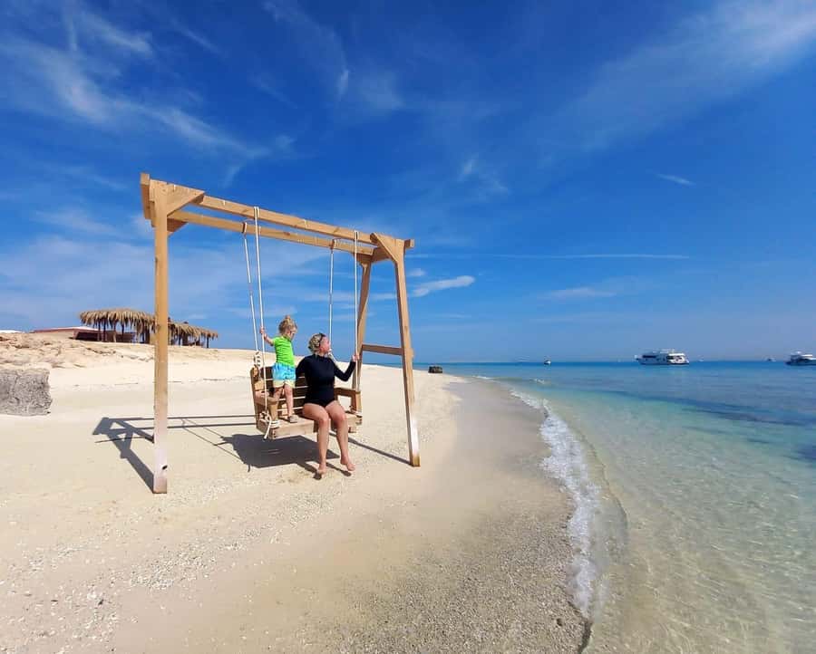 Hurghada: Private Speedboat to Magawish Island - Who should book this speedboat outing