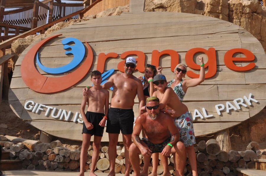 Hurghada: Speedboat Parasailing Adventures & Hotel Pick up - Two snorkeling stops are available with the right option