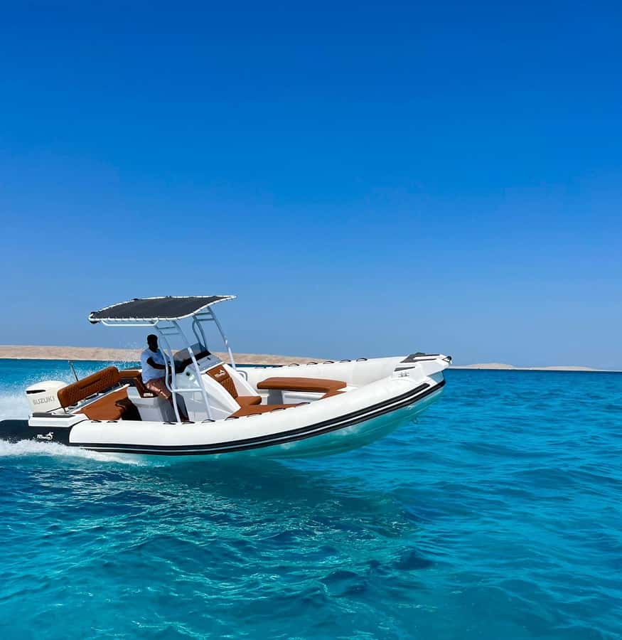 Hurghada : Sunset & Barbecue at Magawish Island By Speedboat - The 20-minute speedboat ride to Magawish Island