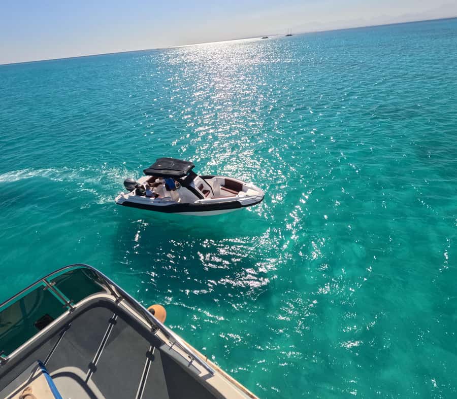 Hurghada: Turtle Bay Speedboat Tour with Snorkeling - How the price compares with the experience