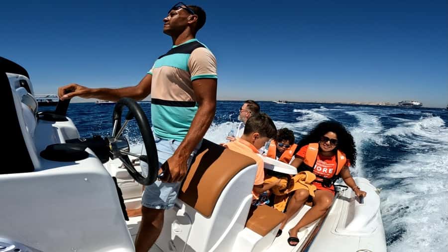 Hurghada: White Island Speedboat Tour, Snorkeling, & Lunch - Two 20-minute snorkeling stops in Giftun Islands National Park