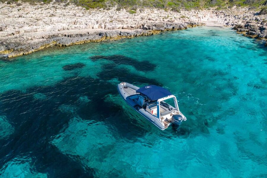 Hvar: Blue Cave, Green Cave & Stiniva Beach Speed Boat Tour - Guide quality and how to get the most from the day