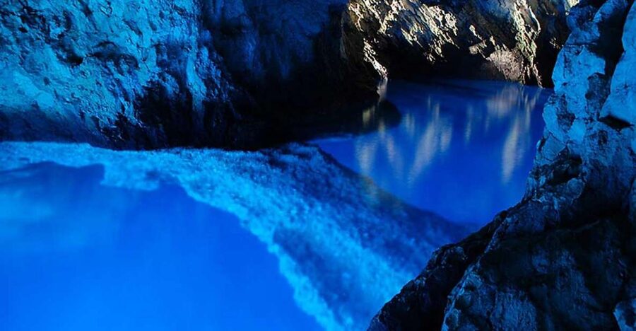 Hvar:Blue & Grenn Cave and Vis Island Private Speedboat Tour - Why this private Hvar boat trip works