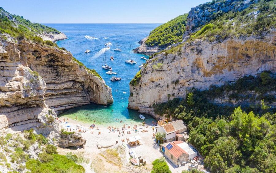Hvar:Blue & Grenn Cave and Vis Island Private Speedboat Tour - The Blue Cave requires a second boat