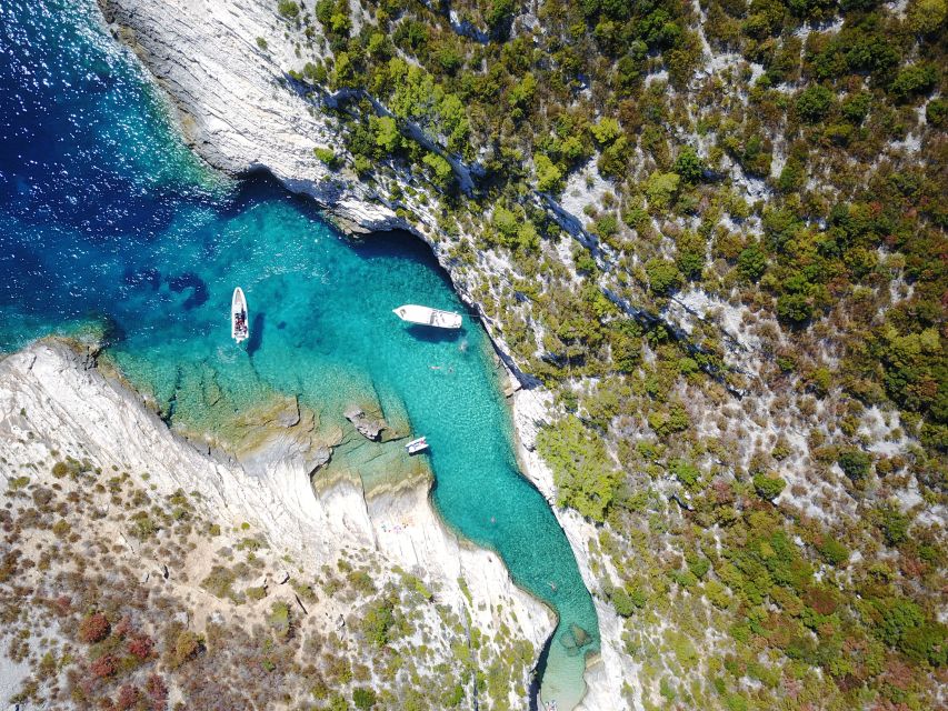 Hvar: Private Blue Cave and Vis Speedboat Tour - The Blue Cave and the first major sight