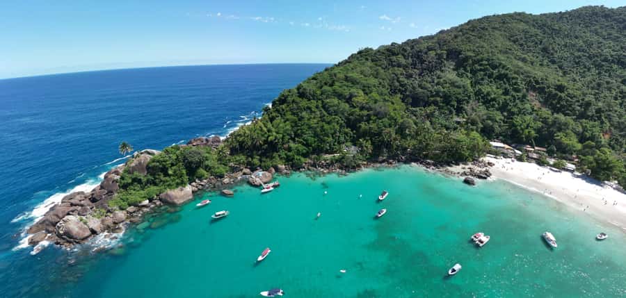 Ilha Grande: 360° Circumnavigation Speed Boat Tour - 8h - Caxadaço, a small first taste of the wild coast