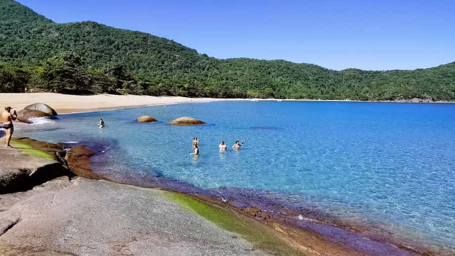 Ilha Grande: 360° Circumnavigation Speed Boat Tour - 8h - Parnaioca and a longer hour by the water
