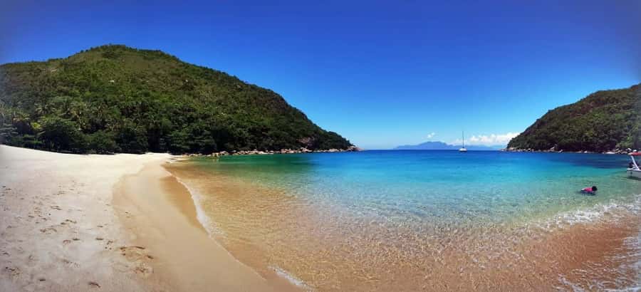 Ilha Grande: 360° Circumnavigation Speed Boat Tour - 8h - Starting at Vila do Abraão