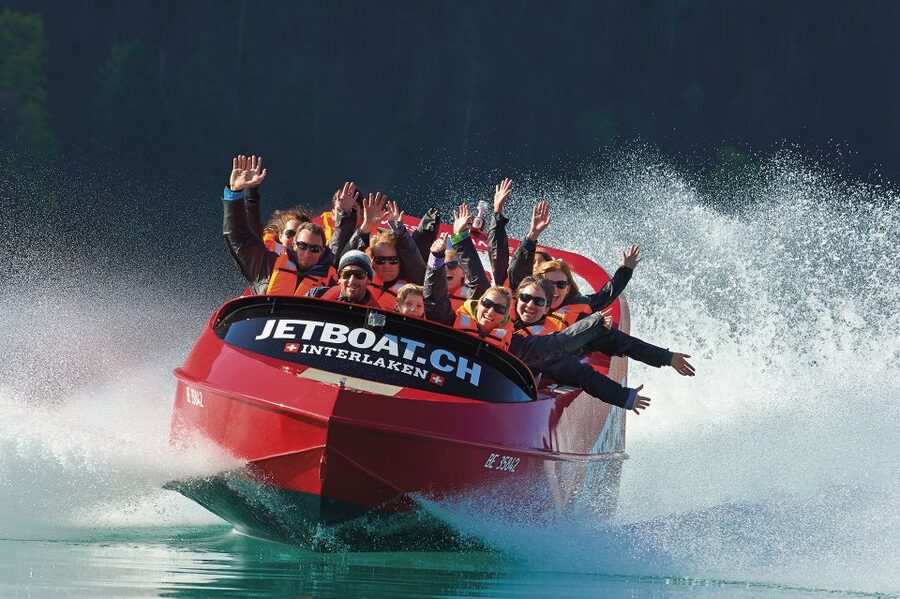 Interlaken: Scenic Jetboat Ride on Lake Brienz - Why Lake Brienz is a fine setting for a jetboat ride
