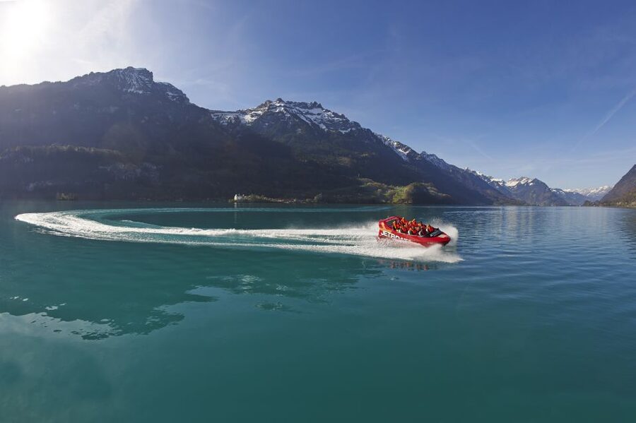 Interlaken: Scenic Jetboat Ride on Lake Brienz - The first minutes: safety, equipment, and calm water