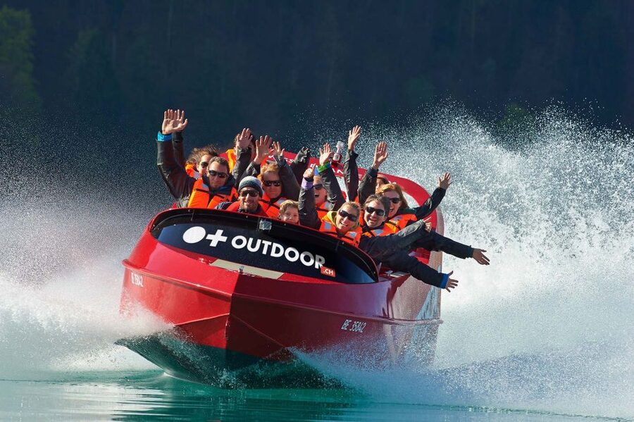 Interlaken: Scenic Jetboat Ride on Lake Brienz - Who will enjoy this most