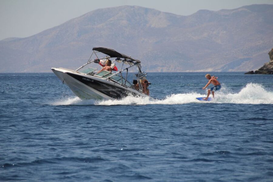 Ios Island: Speedboat Cruise from Mylopotas Beach - Snorkeling around Kalamos