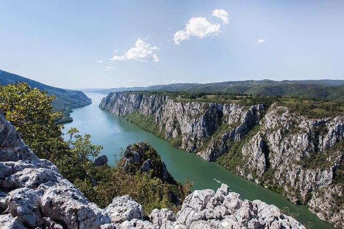 Iron Gate NP Tour with 1-hour speedboat ride + 2 viewpoints - A long return to Belgrade