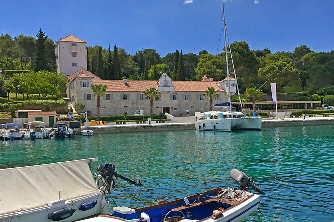 Islands Brač, Šolta & Blue lagoon - Private speedboat tour - Vela Rina, a sandy finish
