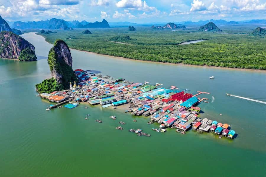James Bond Island Tour by Long Tail Boat or Speedboat - Lunch and local life on Koh Panyee