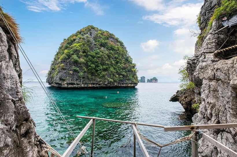James Bond Island Tour by Long Tail Boat or Speedboat - Who will get the most from this Phuket excursion