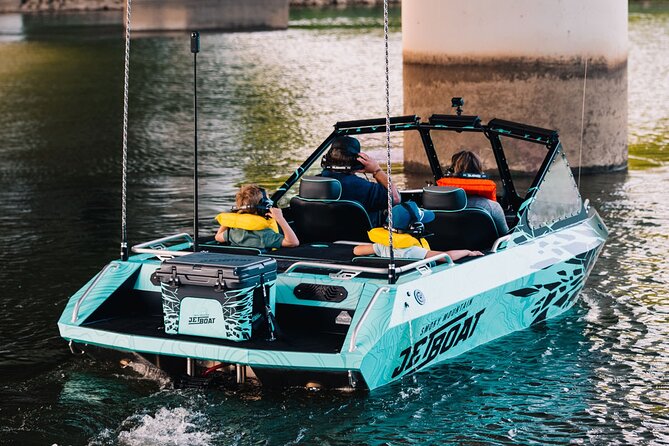 Jet Boat Adventure in the Smoky Moutains Island Pointe Tour - What the private format changes