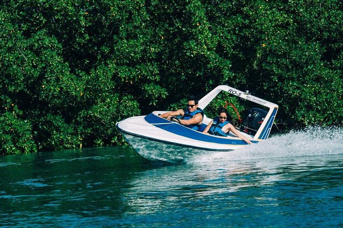 Jungle Tour In Cancun, drive a speedboat through the lagoon with your companion - The return route and crocodile area
