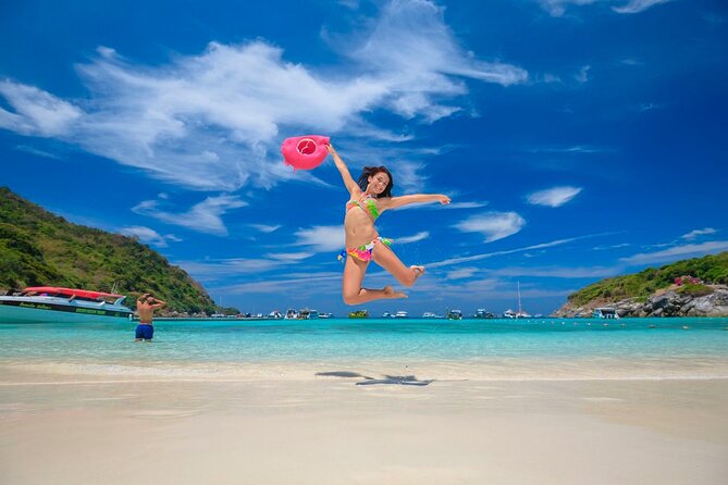 Kahung Beach ( Coral Island ) by Speedboat - A fast escape from Chalong Pier