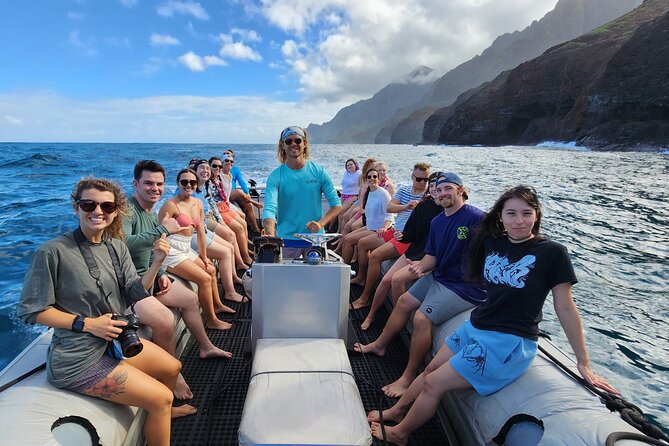 Kauai: Nā Pali Coast Zodiac Raft Expedition and Snorkeling - Dolphins, turtles, and winter humpback whales