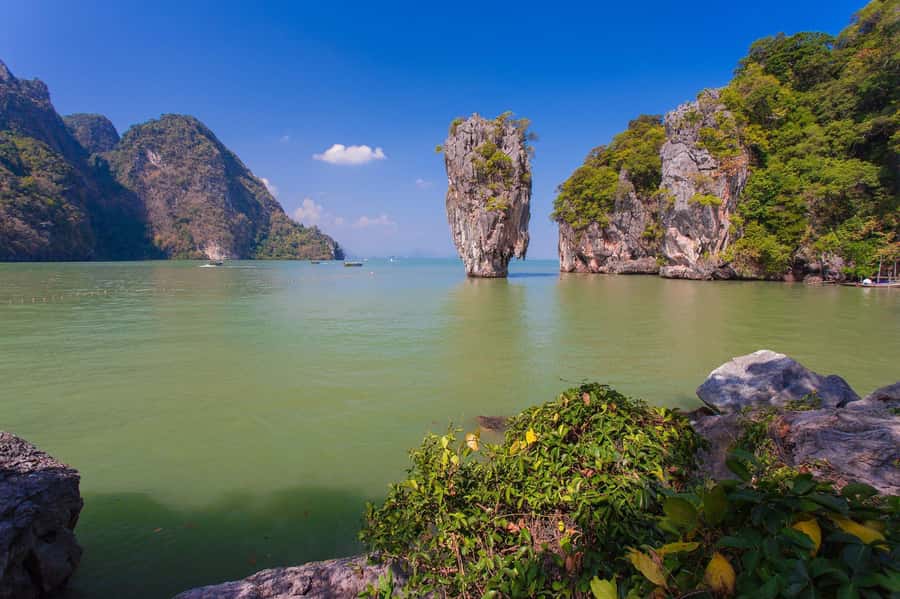 Khao Lak: James Bond and Khai Islands Day Trip by Speedboat - Hong Island by kayak