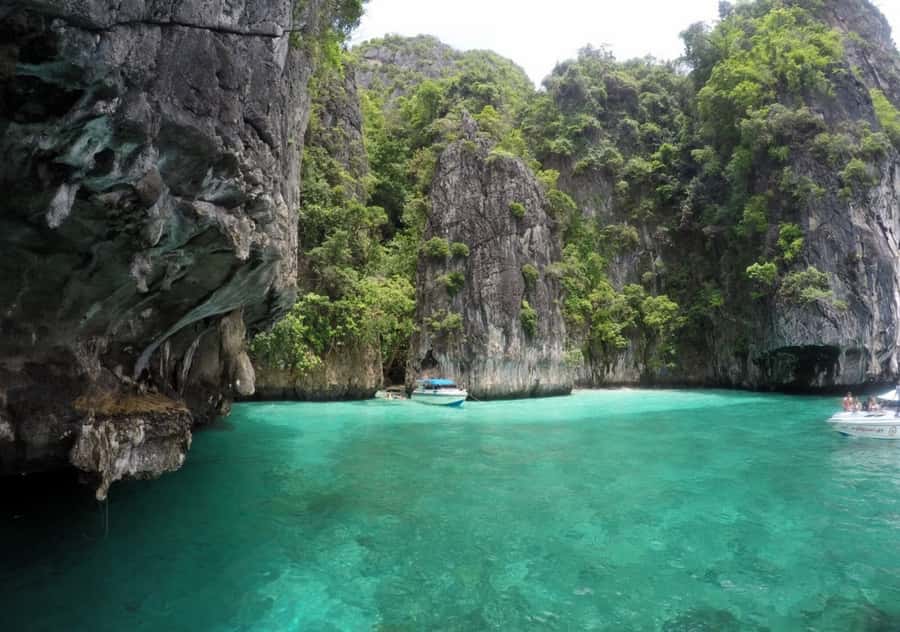 Khao Lak: Phi Phi & Bamboo Island Day Trip by Speedboat - Comfort and care make the price easier to justify