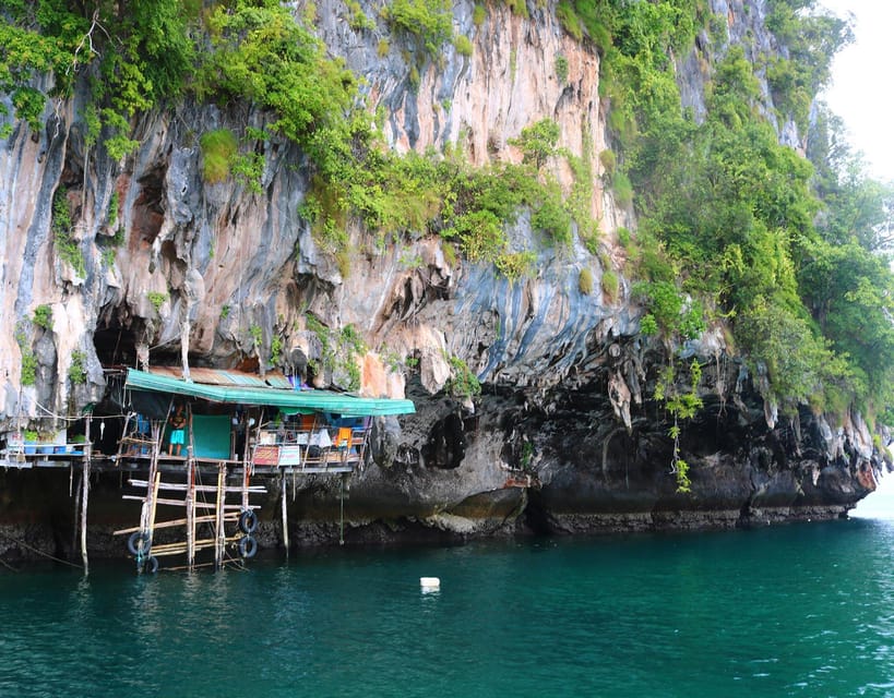 Ko Lanta: 4 Islands and Emerald Cave Day Tour by Speedboat - Koh Ngai: a calm finish with more water time