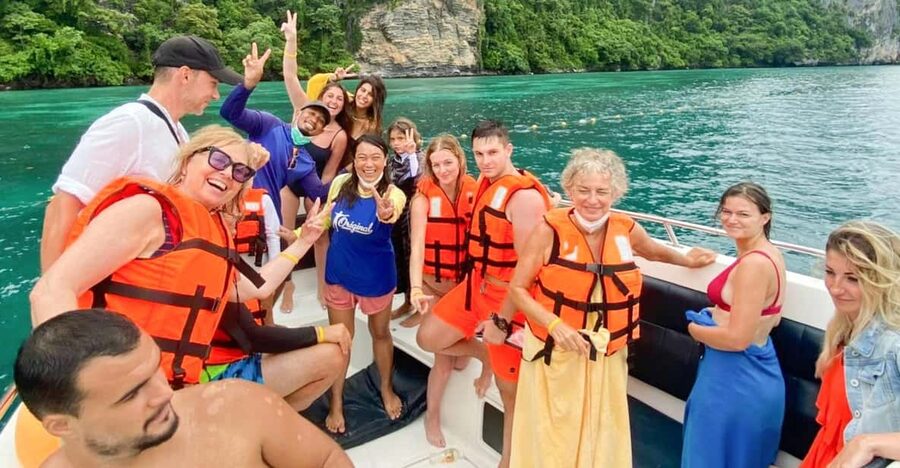 Ko Lanta: Maya Bay & Phi Phi Islands Full-Day Speedboat Trip - One hour over open water to Maya Bay