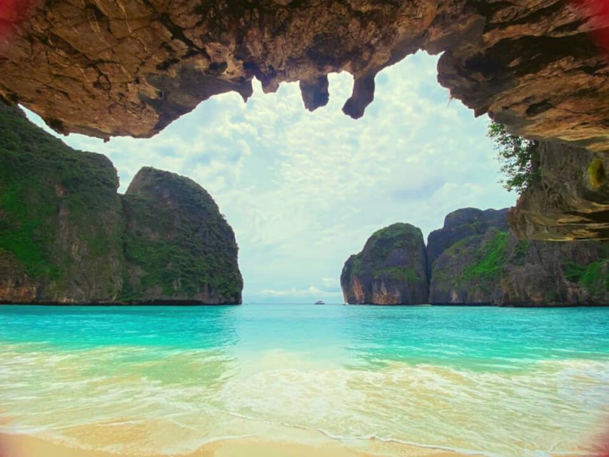 Ko Lanta: Phi Phi Day Trip by Speed Boat - Phi Phi Don is a short look at the main island