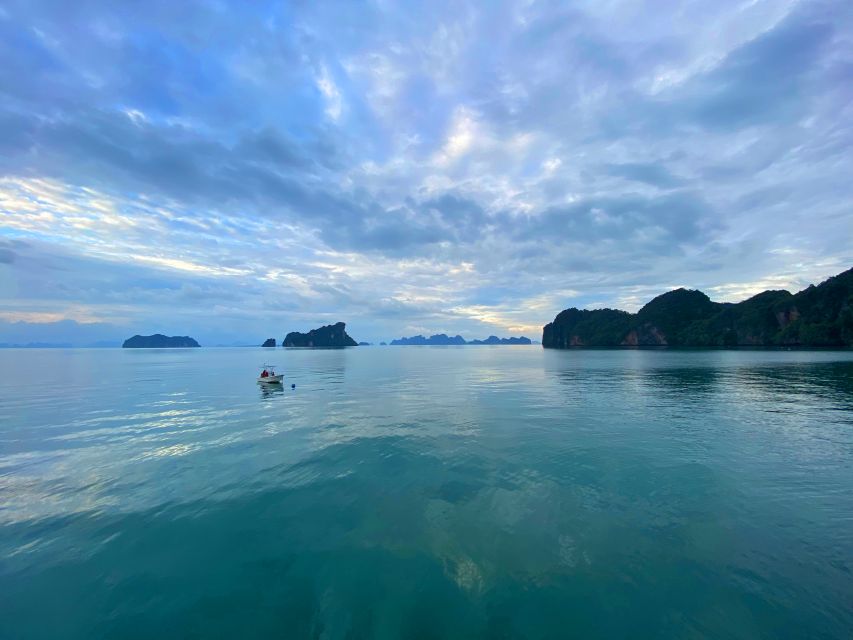 Ko Yao: Premium James Bond Island Trip by Speedboat & Canoe - Canoeing around Hong Island