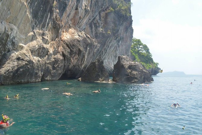 Koh Lanta: 4 Islands Tour by Speedboat with Snorkeling - Koh Ngai, the final swim, and the ride home